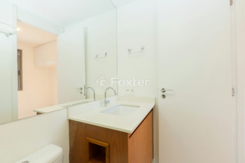 Image 32 - 1034025