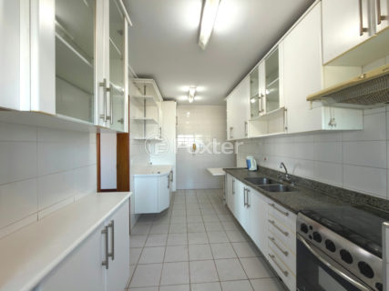 Image 9 - 1034037