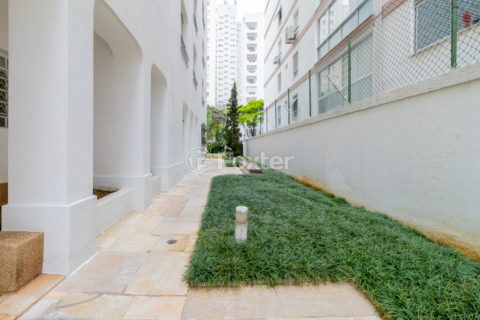 Image 38 - 1034047