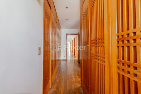 Image 21 - 1034047