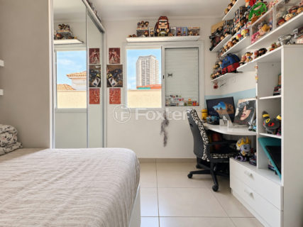 Image 17 - 1034049