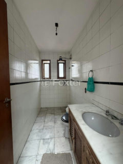 Image 32 - 1034051