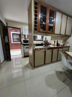 Image 9 - 1034051