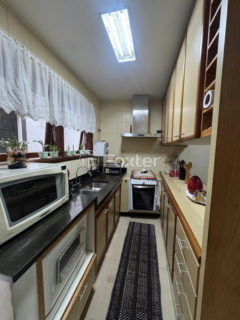 Image 11 - 1034051