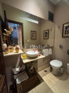 Image 8 - 1034051