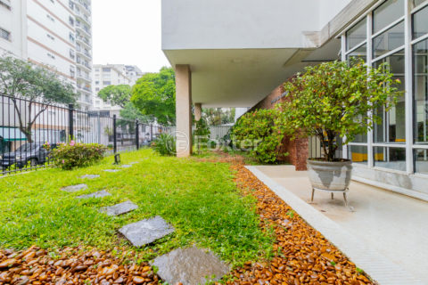 Image 33 - 1034054