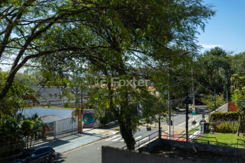 Image 33 - 1034057