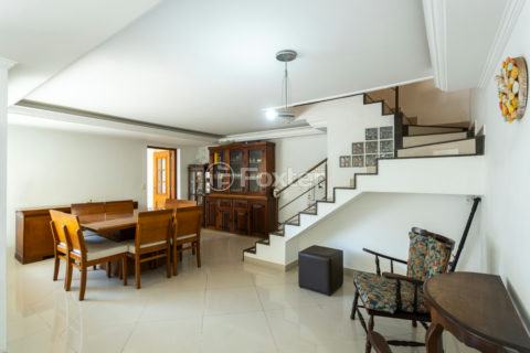 Image 46 - 1034057