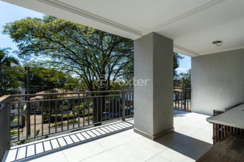 Image 31 - 1034057
