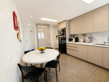 Image 31 - 1034058