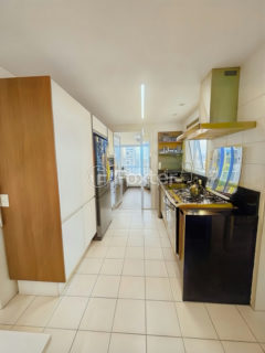 Image 12 - 1034090