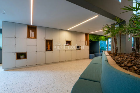 Image 32 - 1034098