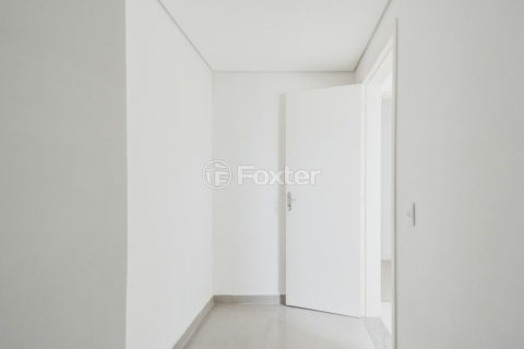 Image 28 - 1034101