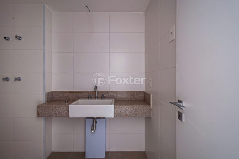 Image 4 - 1034114