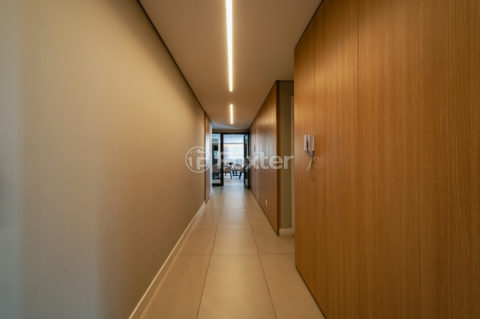 Image 34 - 1034114