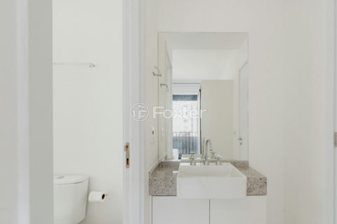 Image 16 - 1034118