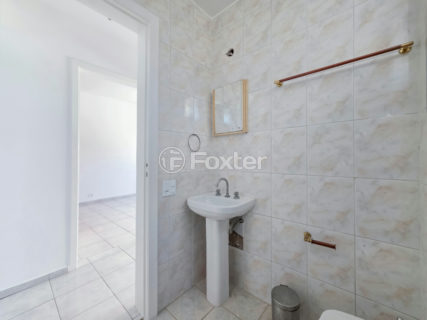 Image 9 - 1034125