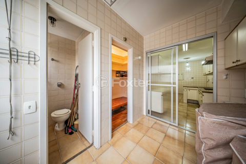 Image 39 - 1034142