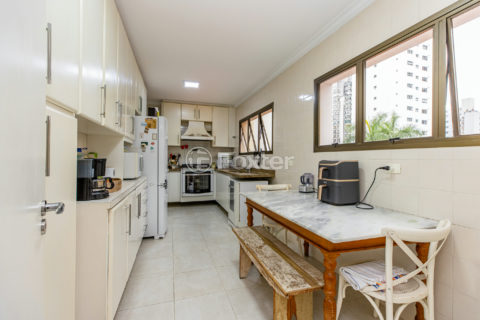 Image 38 - 1034164