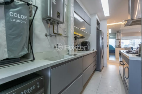 Image 10 - 1034183