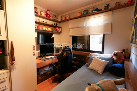Image 32 - 1034190