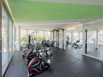 Image 16 - 1034200
