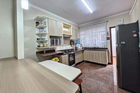 Image 34 - 1034203