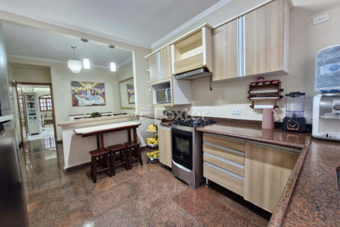 Image 35 - 1034203