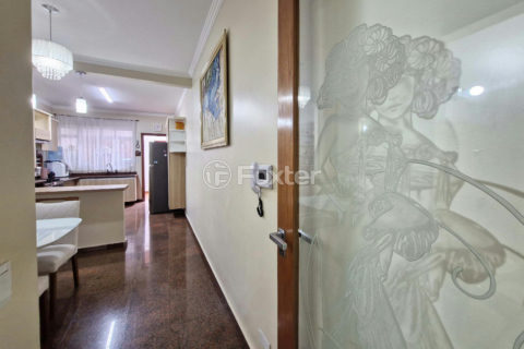 Image 30 - 1034203