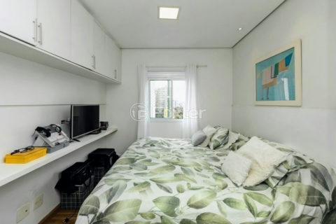 Image 12 - 1034216