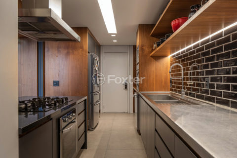 Image 25 - 1034225