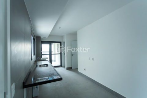 Image 20 - 1034235