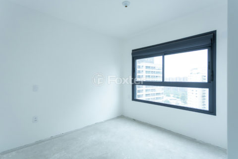 Image 9 - 1034235
