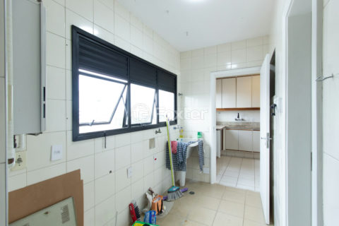 Image 39 - 1034236