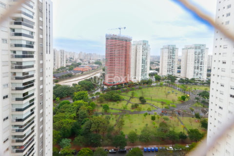 Image 15 - 1034244