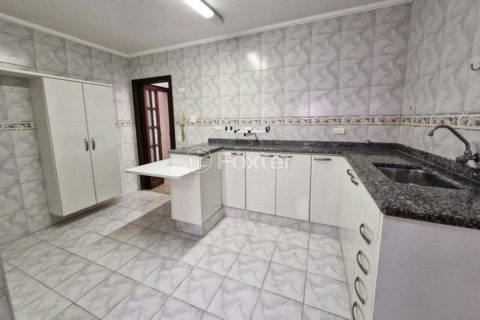 Image 20 - 1034246