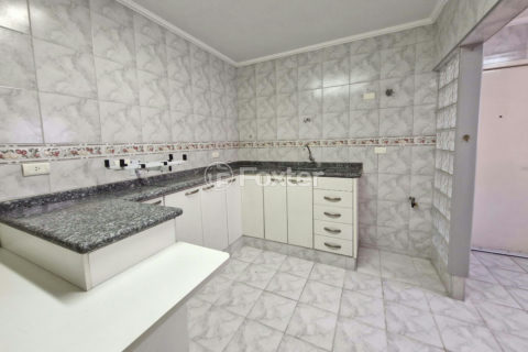 Image 19 - 1034246