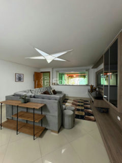 Image 4 - 1034249