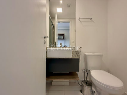 Image 31 - 1034250