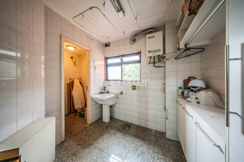 Image 37 - 1034254
