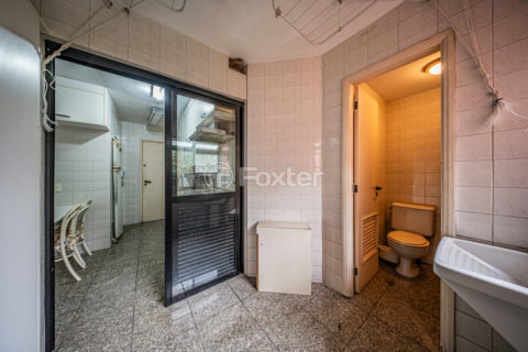 Image 38 - 1034254
