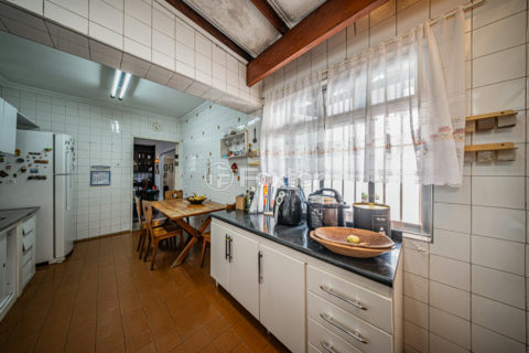 Image 37 - 1034263