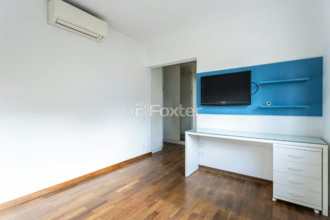 Image 30 - 1034265