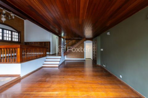 Image 9 - 1034273