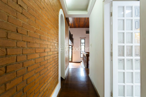 Image 18 - 1034273