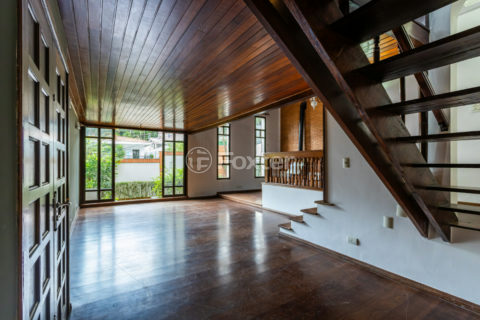 Image 4 - 1034273