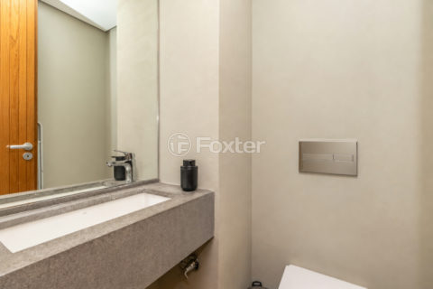 Image 11 - 1034295