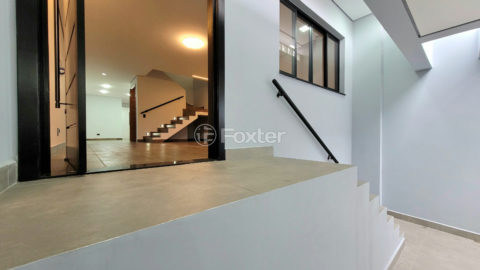 Image 6 - 1034300