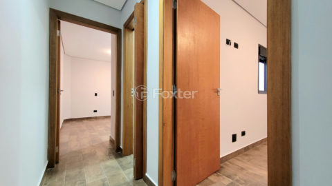 Image 39 - 1034300