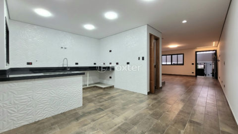 Image 33 - 1034300